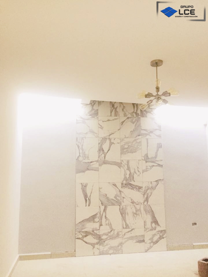 GRUPO LCE Marmol interior casa