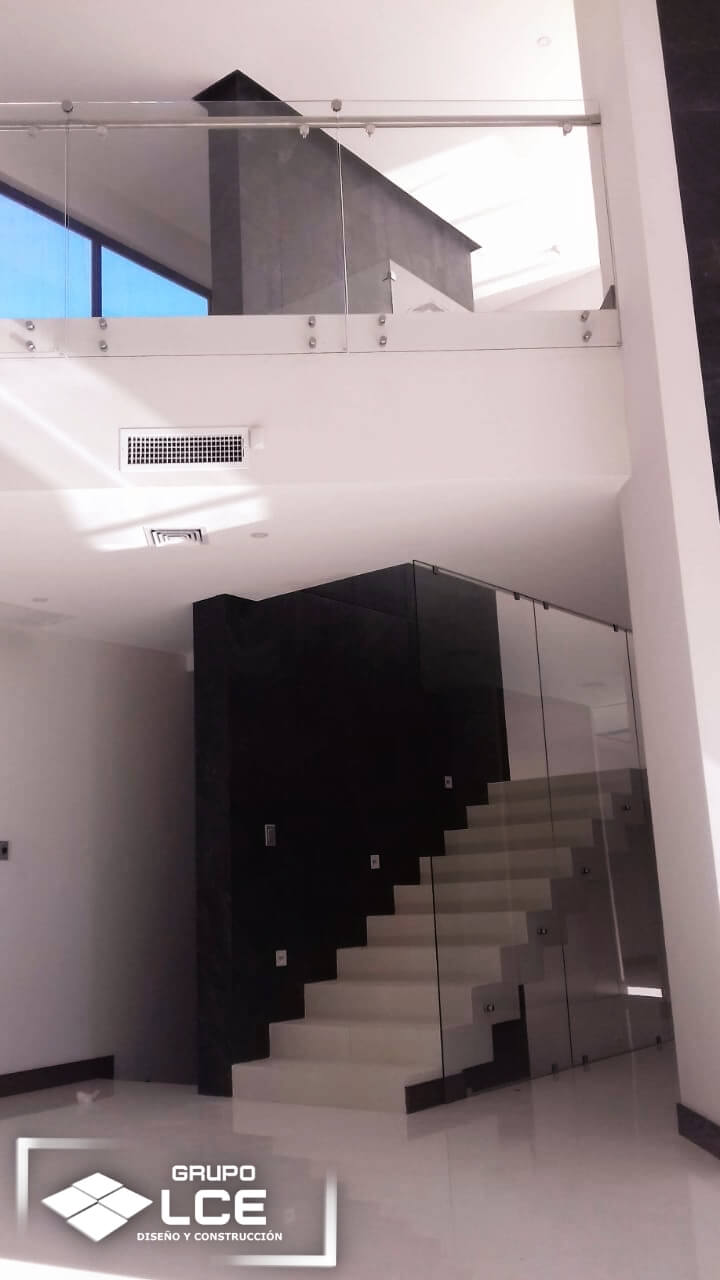 Grupo LCE Instalacion Ceramica Escaleras-2